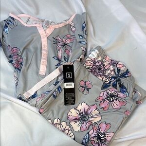 Kathy Ireland Sleepwear, Floral Pajama Set, Gray& Pink, Soft, Women’s Size Small